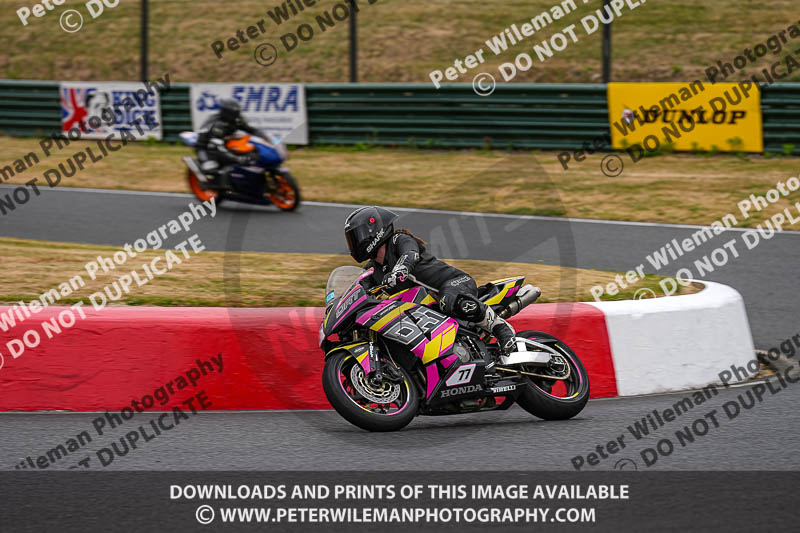 enduro digital images;event digital images;eventdigitalimages;mallory park;mallory park photographs;mallory park trackday;mallory park trackday photographs;no limits trackdays;peter wileman photography;racing digital images;trackday digital images;trackday photos